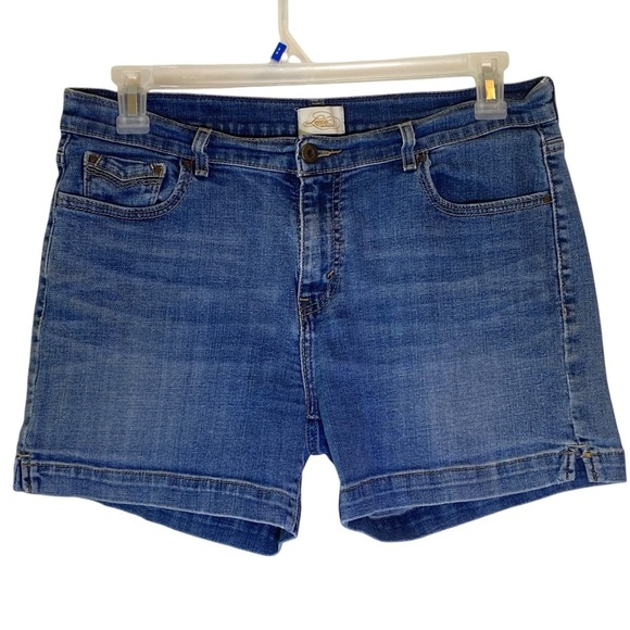 Levi's 515 Women's size 12 Classic Blue denim Jean Shorts - Picture 1 of 7